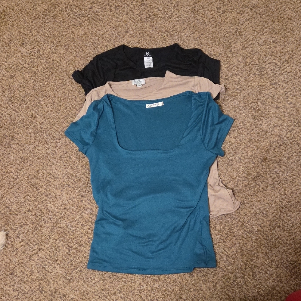 Stylish Teal, Black, and Beige Short Sleeve Tops